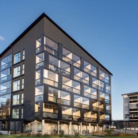 Modern Apartment Near Tampereen Messukeskus, With Own Private And Free Parking Exterior foto